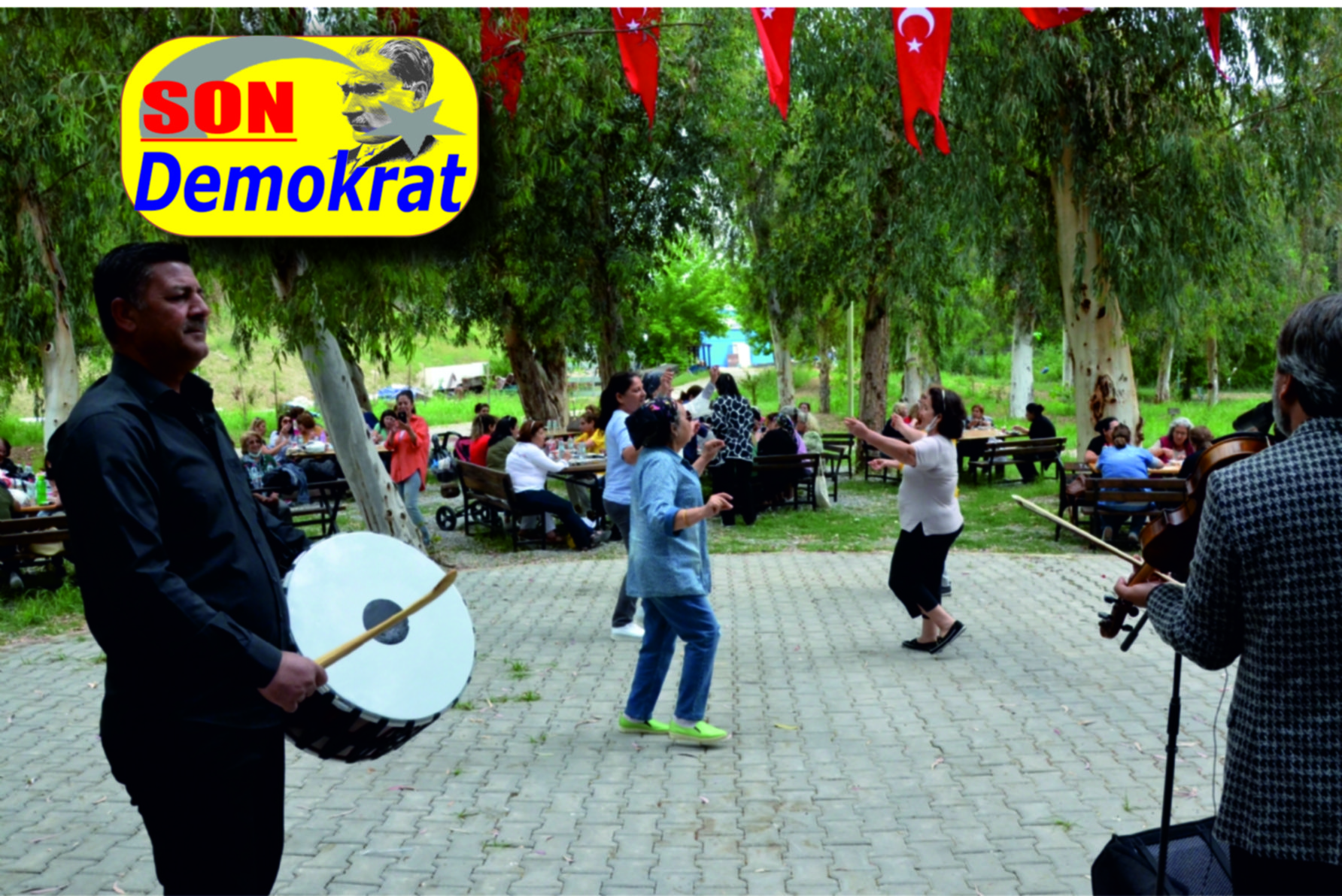 Tarsus Gençlik Kampı’nda “Anneler Günü” dolayısıyla müzikli etkinlik gerçekleştirildi.