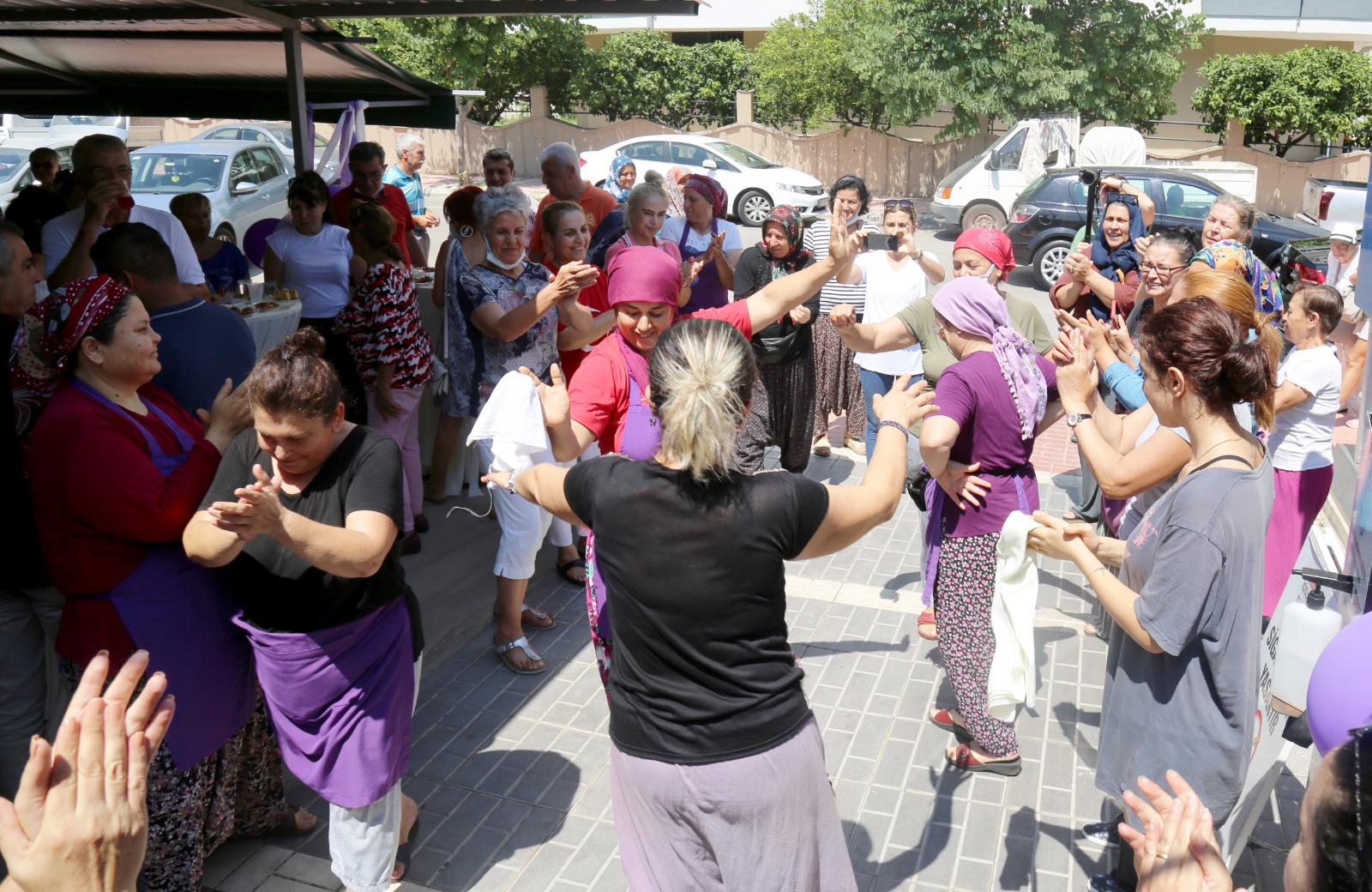 Mezitli Kadın Üretici Pazarları 8. Yılını Kutluyor